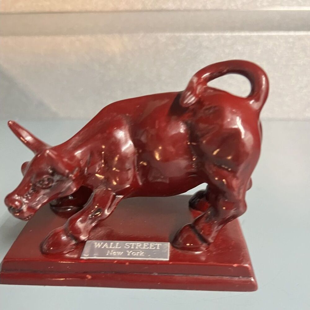 Red Wall Street Charging Bull Statue Figurine – New York Souvenir Collectible